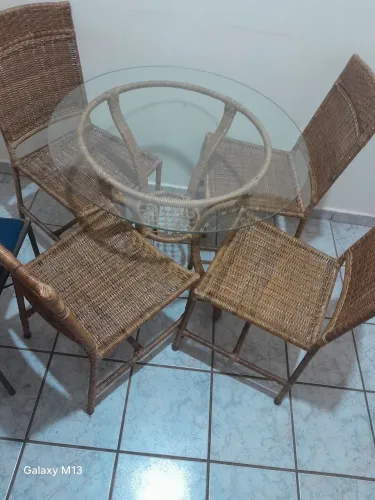 Mesa 4 Cadeiras de vime