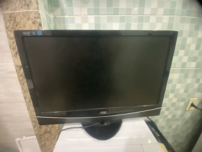 TELEVISÃO AOC DANIFICADO