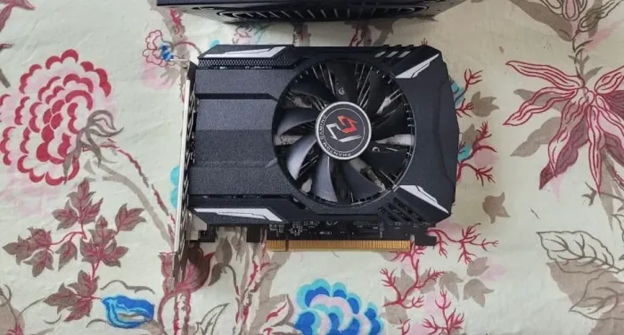 Placa de vídeo RX 550 2 GB