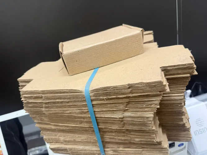 Lote de Caixa de Papelão