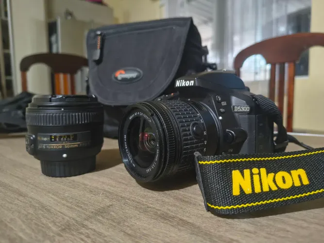 Nikon d5300 lente kit+50mm v-rf nikkor