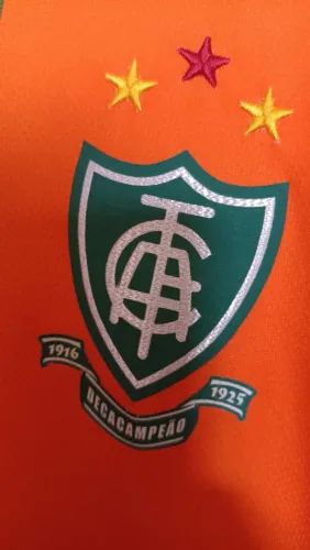 Camisa do América Mineiro da marca Lupo é prefeito estado de conservação