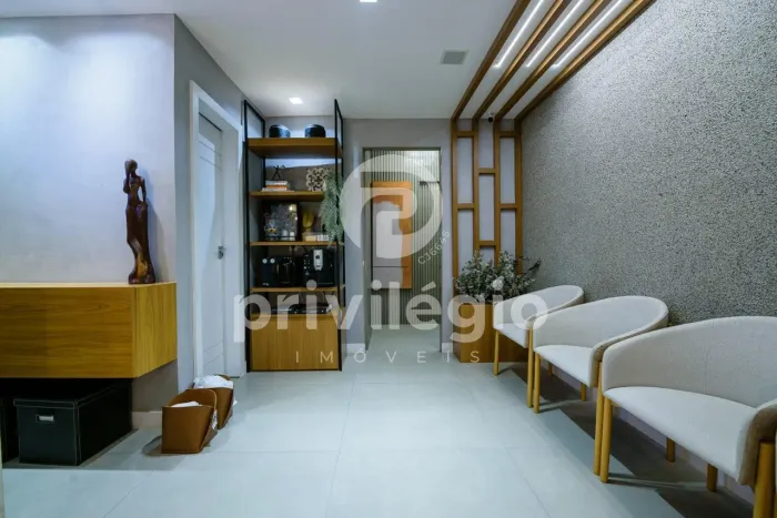 Sala Comercial na Barra da Tijuca com 2 Salas e 2 Vagas - Pronta para Consultório