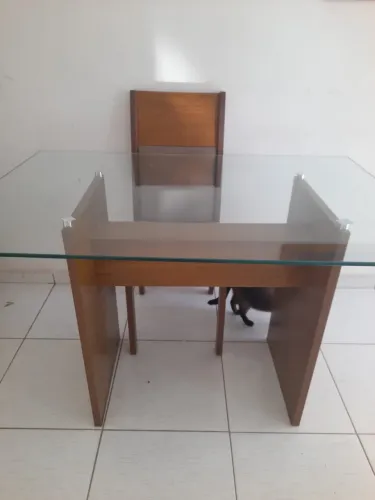 VENDO MESA SEM CADEIRAS