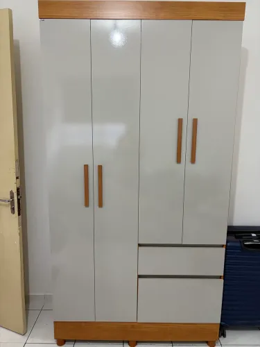 Guarda-Roupas