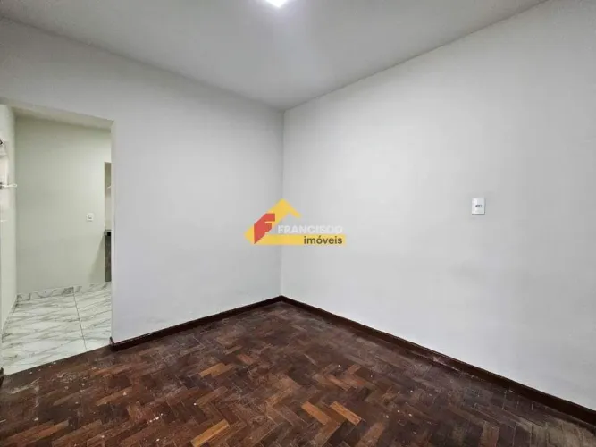 Casa 3 quartos para aluguel em Divinópolis/MG (Bairro Afonso Pena) Frente, 1 vaga