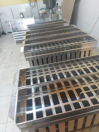 Formas de picolés 28 cavidades marca AtaForma sem extrator