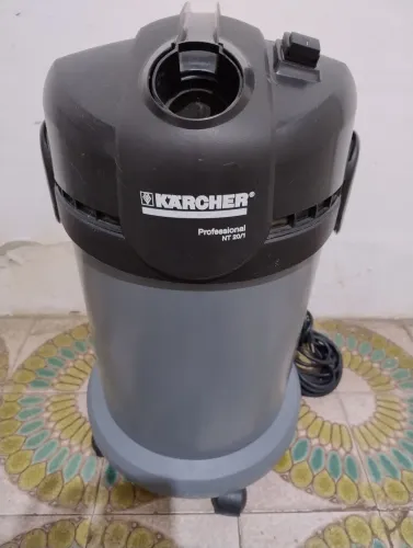 Aspirador karcher NT 20/1