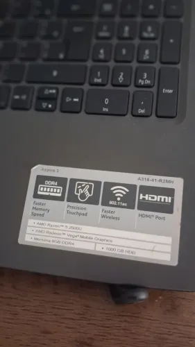Notebook Acer Aspire 3 (Ryzen 5 + 8GB RAM) aceito cartão