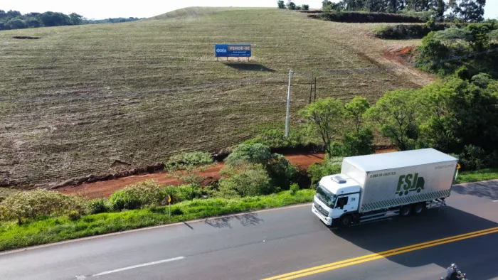 Area comercial na BR 282