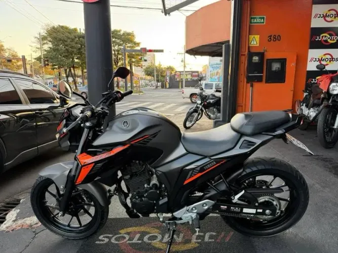 YAMAHA FZ25 FAZER 2025