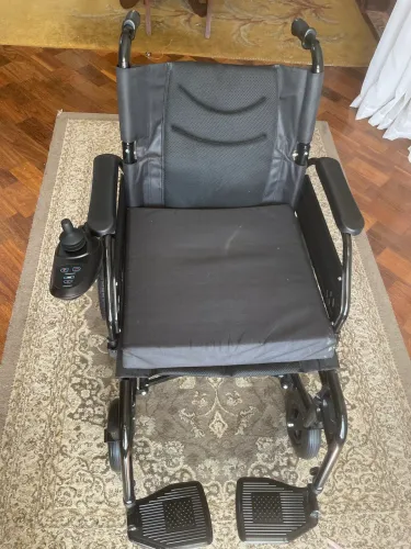 Cadeira de rodas elétrica