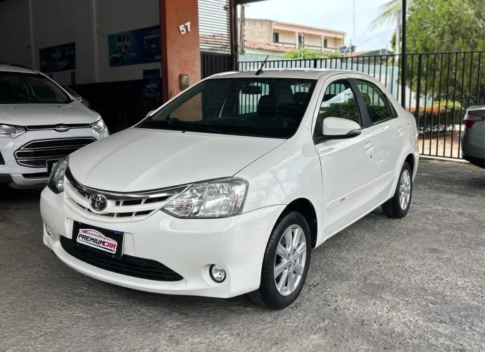 Toyota Etios XLS Sedan 1.5 Flex 16V 4P Mec. 2017