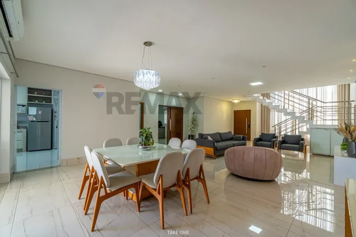 Casa de Alto Padrão à Venda no Condomínio Villa Carioba em Americana/SP 3 Quartos, Piscina