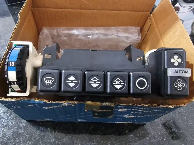 Controle compressor ar condicionado Mercedes Benz anos 70 80 W123 C123 S123 NOVO NA CAIXA 