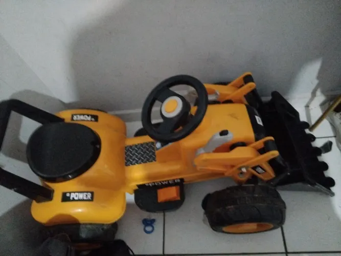Trator infantil