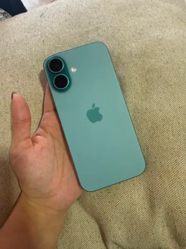 iPhone 16