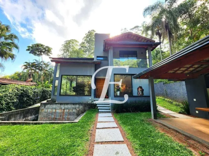 Casa com 3 quartos à venda, 220 m² por R$ 1.580.000 - Serra da Cantareira - Mairiporã/SP