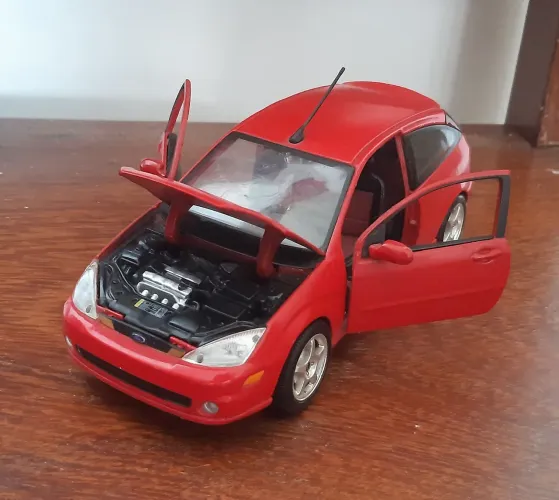 Ford Focus 1:24 Maisto