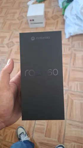 Motorola RAZR 60 256gb NOVO na caixa