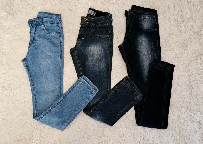 Kit 3 Calças Jeans Juvenil Tam 12 - Tons Variados (Semi-novas)