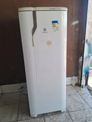 Geladeira frost free 