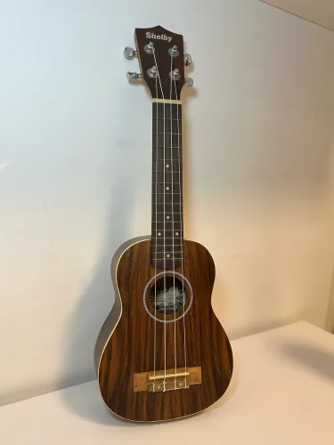 Ukulele Shelby Soprano SU-21R