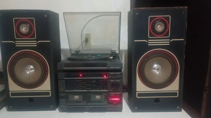 Vendo sim cilindro aparelho 3 em 1 fio Hitachi funcionando tudo acompanha as duas caixas