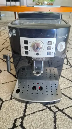 Máquina de café superautomática De'Longhi Magnifica S