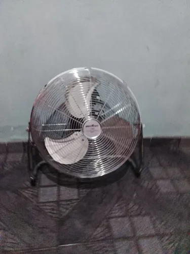 Vendo Ventilador Britânia Turbo c50 200W