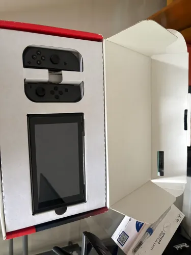 Nintendo Switch Completo + Dock + Joy-Cons + Acessórios - Excelente Estado