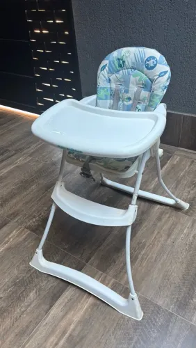 Cadeirinha de alimentação