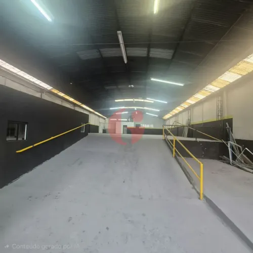 Galpão para locação com 3 banheiros e 3 vagas de garagem - 600 m² de terreno - No bairro V
