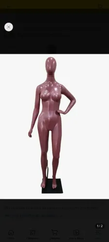 Manequim feminina pose magra cor rose mais base