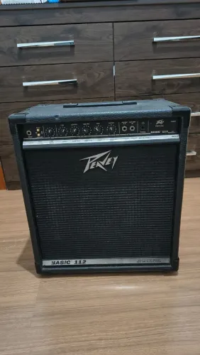 Amplificador pra contrabaixo Peavey Basic 112 65w