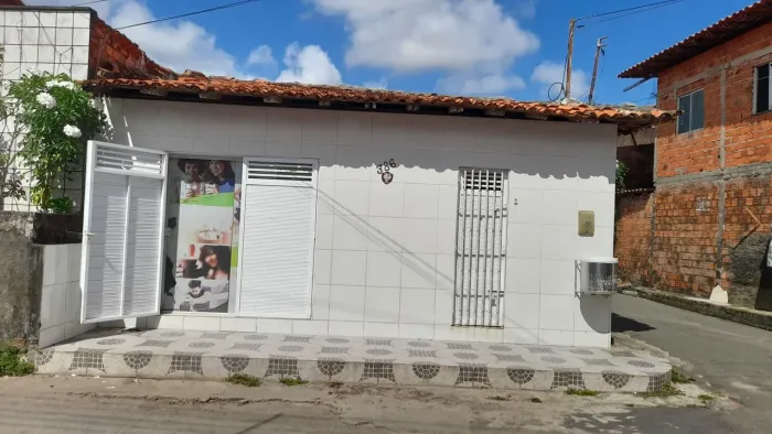 Casa no bairro santa cruz 200 mil