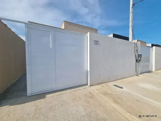 Designer contemporâneo e investimento inteligente com energia solar PD04