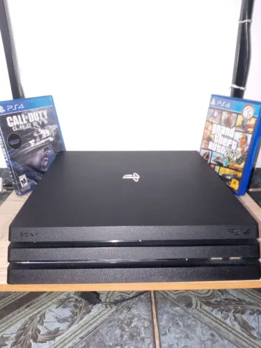 PS4 Pro 1TB + Controle Original + 2 Jogos