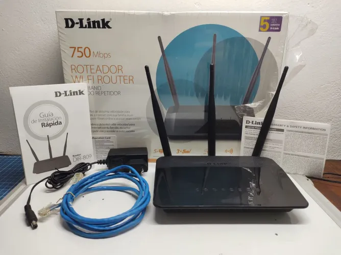Roteador D-Link DIR-809 AC750 Dual Band - Completo com Caixa, Manual e Fonte