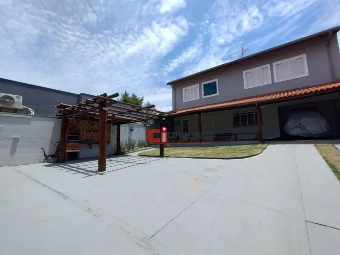 Casa com 4 dormitórios à venda, 250 m² por R$ 1.550.000,00 - Dom Bosco - Jaguariúna/SP