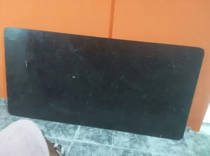 Mesa de granito São Gabriel sem o apoio