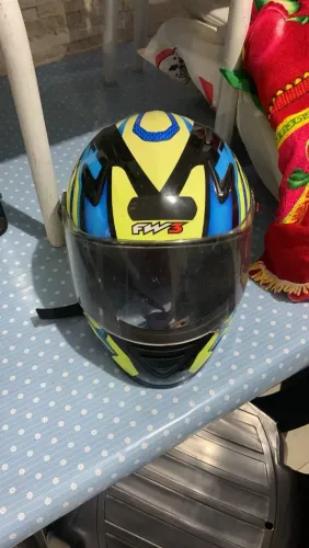 Capacete FW3 fechado 
