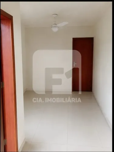 Apartamento de 2 dormitórios à venda no Campeche