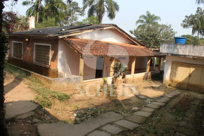 Chácara de 6.700m2 na região de Parelheiros - Zona Sul.