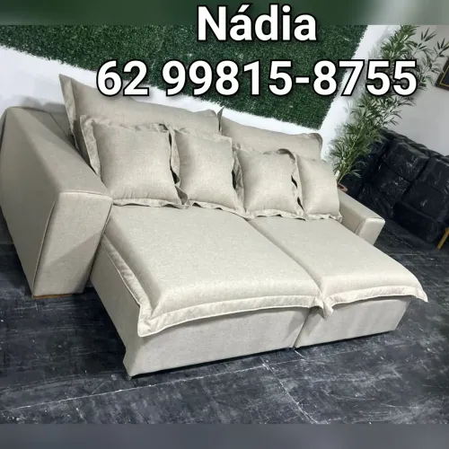 Sofá retrátil em linho e molas ensacadas