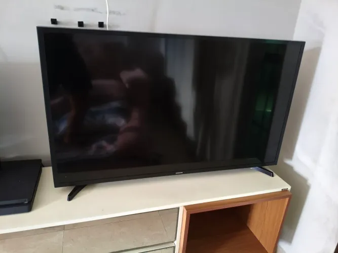 Tv Samsung 43 para retirar peças - tela queimada