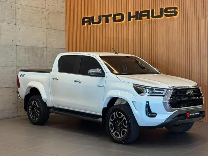 Toyota Hilux CD SRV 4X4 2.8 TDI Diesel Aut. 2024
