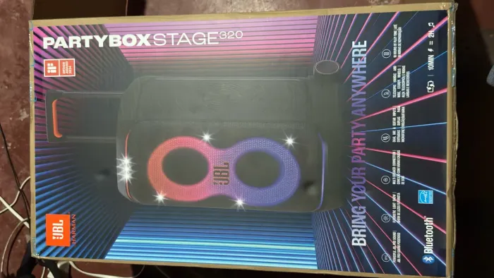 Caixa JBL party box stage 320 