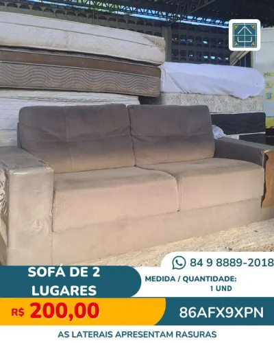 SOFÁ DE DOIS LUGARES 