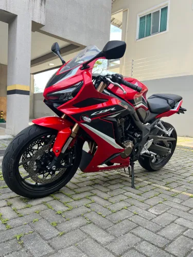 CBR 650R 2023/23 Baixo Km Impecável 